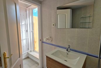 LONG TERM RENTAL IN LA CARIHUELA 3 BEDROOMS, AND PRIVATE PARKNG – tor501ts