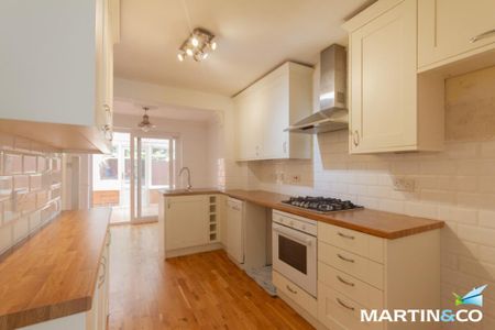 2 bedroom terraced house to rent - Photo 4