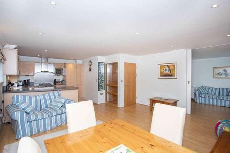 Tallow Road, Brentford, TW8 - Photo 3