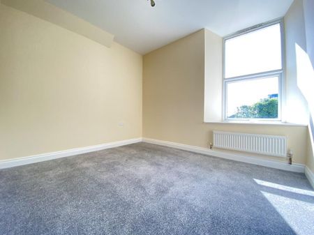 2 bedroom ground floor maisonette to rent - Photo 3