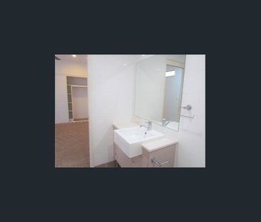 Modern 2 Bed 2 Bath Unit on the Top Floor - Photo 5