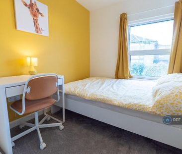 5 bedroom end of terrace house to rent - Photo 3