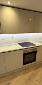 1 bedroom Flat To Let - Photo 3