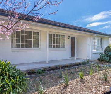 12 Curlewis Crescent, Garran ACT 2605 - House For Rent | Domain - Photo 1