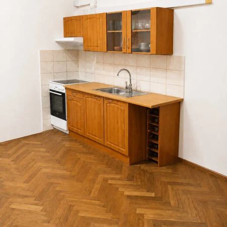 Pronájem bytu 2+kk v bezprostřední blízkosti centra města na ul. Kounicova - Photo 3