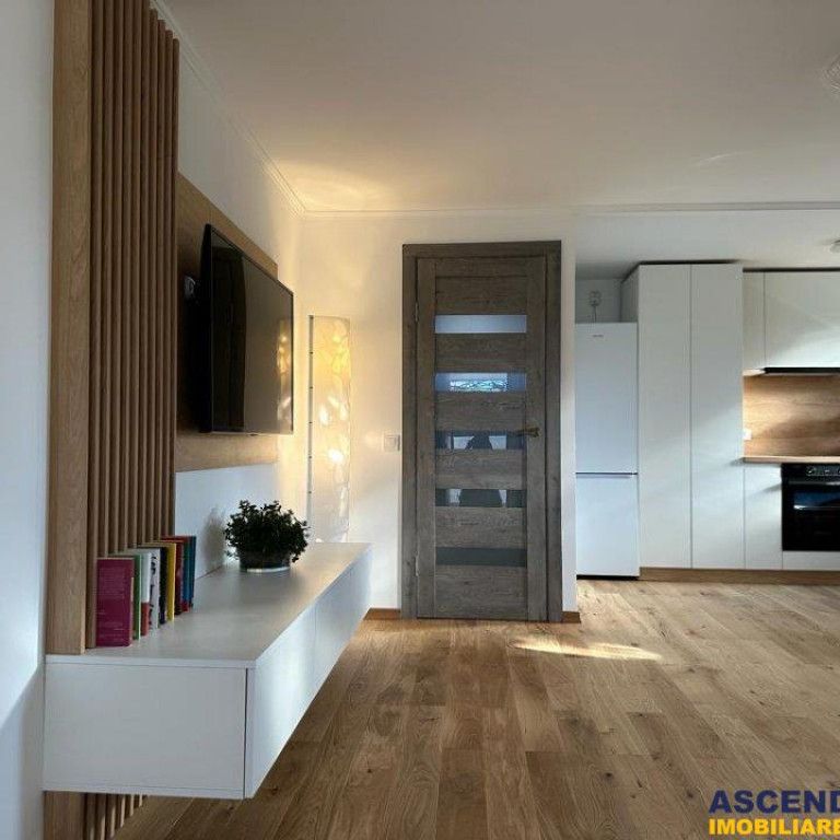 Casa cu 2 camere, curte si gradina verde de 800 mp,teras#259 - Fotografie 1