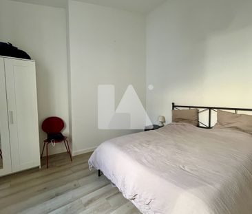 BORDEAUX - T2 - PLACE DE LA BOURSE - Photo 1