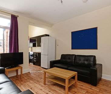 Fantastic 4 bedroom property - Photo 5