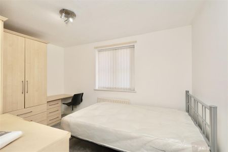 2 bedroom Student Flat to rent in Wallace Street, Newcastle Upon Tyne - Photo 5