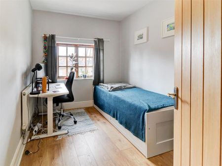 2 BED Flat To rent - Photo 3