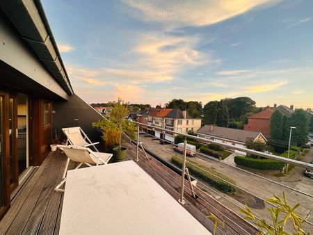 Penthouse met twee slaapkamers en groot terras. - Photo 4