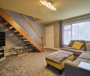 2 bedroom end of terrace house to rent - Photo 1