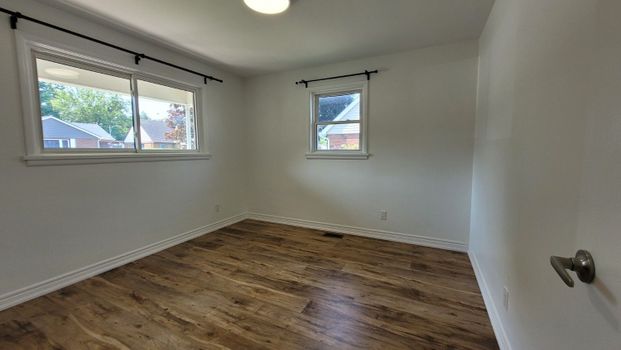 For Lease - 27 Fairburn Avenue Unit# Main, St. Catharines, Ontario - Photo 1