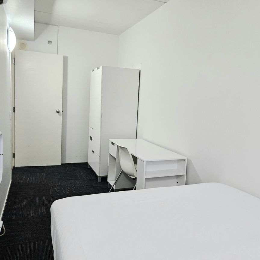 Neat and Fresh Apartment at Whitaker - Photo 1