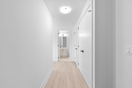 For Lease - 2075 King Road Unit# 247, King, Ontario - Photo 2