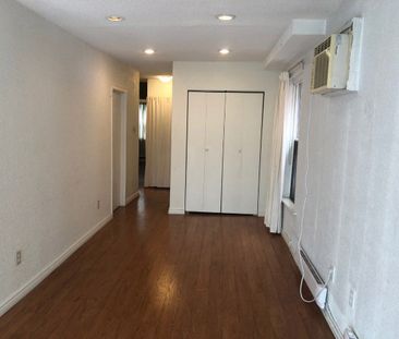 For Lease - 160 Davenport Road Unit# 2nd Floor, Apt 2, Toronto, Ont... - Photo 3