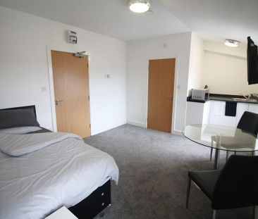 Studio to rent - Photo 1