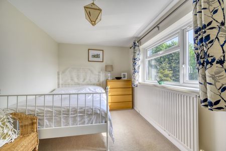 3 Bedroom - Photo 2