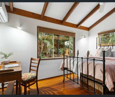 PICTURESQUE SURROUNDS!!! - Photo 3