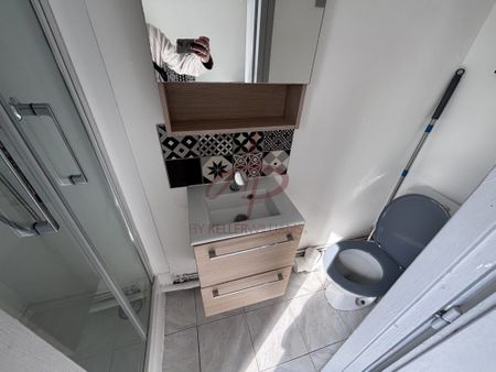 Location Appartement 1 pièce 17m² ROUBAIX 59100 - Photo 4