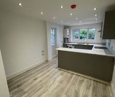 2 Bed Flat, Raleigh Road, BS3 - Photo 2