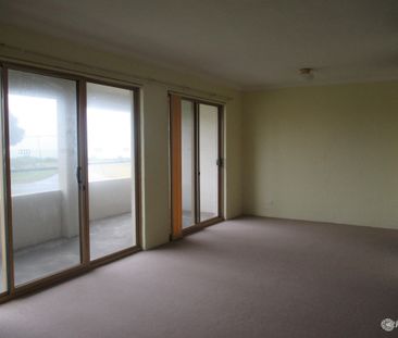 3X1 UNIT OPPOSITE WARNBRO BEACH!!! - Photo 2