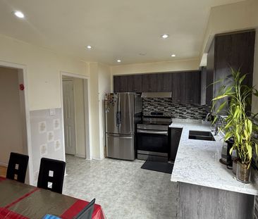 For Lease - 2 Ketchum Crescent Unit# MAIN &SECOND FLOOR, Markham, O... - Photo 5