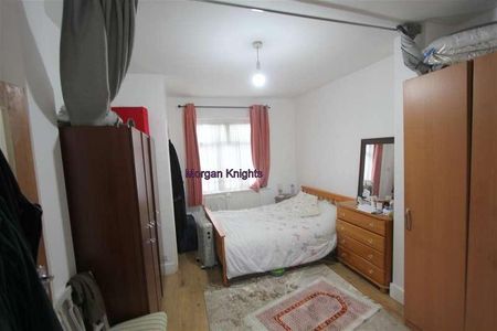 Leader Avenue, Manor, E12 - Photo 5