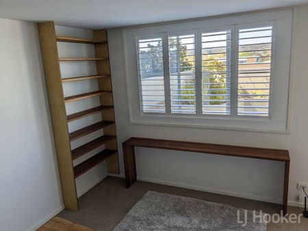 Modern One Bedroom Apartment - Photo 5