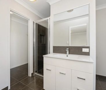 Modern, Stylish & Low-Maintenance Living in Bohle Plains - Photo 5