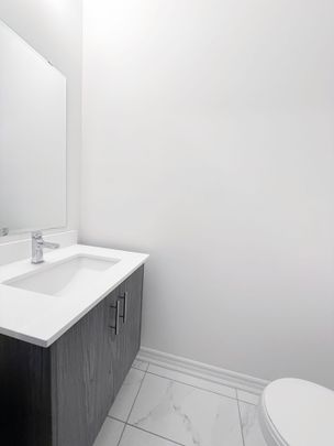 For Lease - 84 Kenneth Rogers Crescent, East Gwillimbury, Ontario - Photo 1