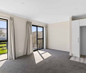 Joyful Living on Jean Batten! - Photo 5