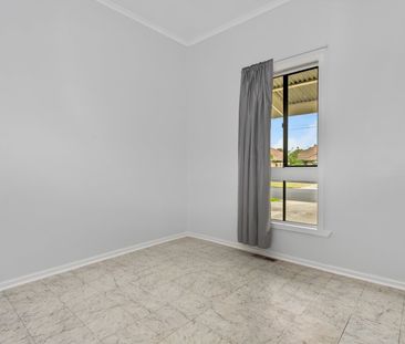 Spacious Living in a Prime West Footscray Location - Photo 1