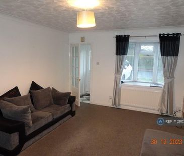 2 bedroom semi-detached house to rent - Photo 5