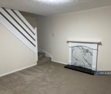2 bedroom semi-detached house to rent - Photo 1