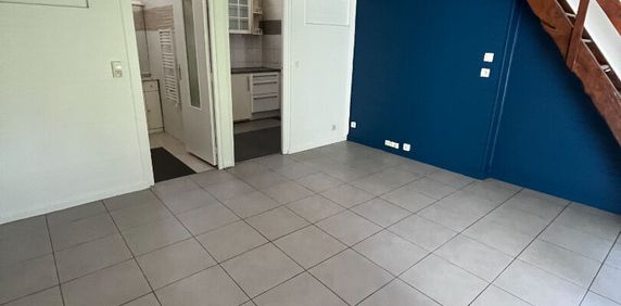 Location Appartement 1 pièce 27m² - Photo 2