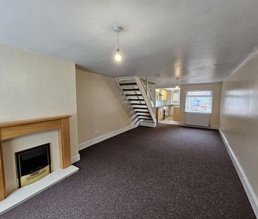 4 bedroom terraced house to rent - Photo 1
