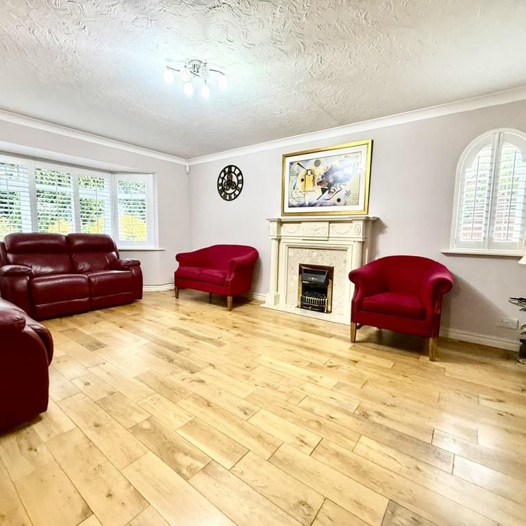 4 bedroom detached house to rent - Photo 1