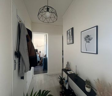 Location Appartement 2 pièces 47m² - Photo 5