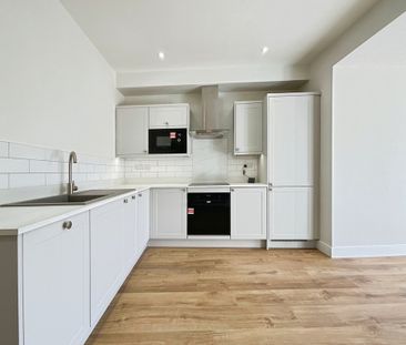 1 bedroom Apartment to let - Photo 6