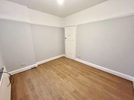 28 Linden Avenue, Woodseats, Sheffield, S8 - Photo 4