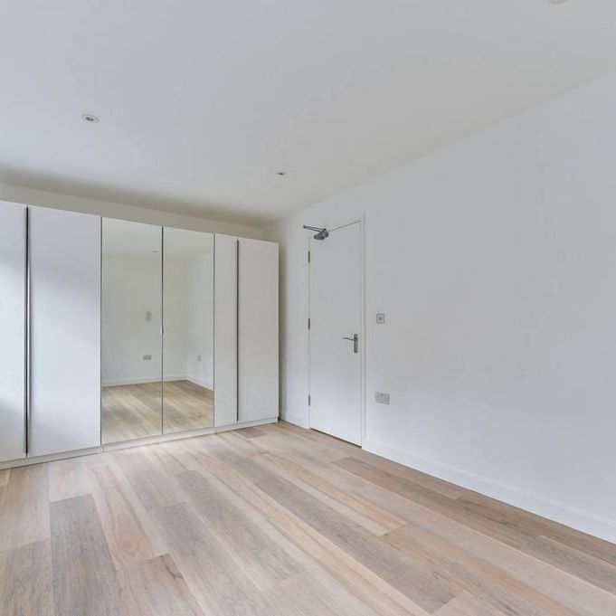 3 bedroom maisonette to rent - Photo 1