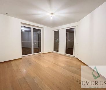 Parc Josaphat! Splendide Appartement 3 chambres avec Terrasse - Foto 1