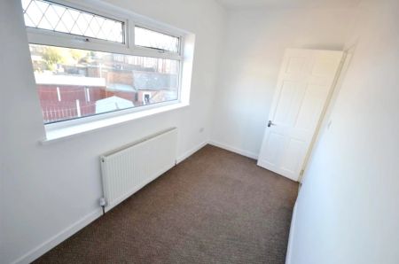 Property To Rent Dorothy Street, Thatto Heath, WA9 | 3 Bedroom End Of Terrace through Little Estate Agents - Photo 3