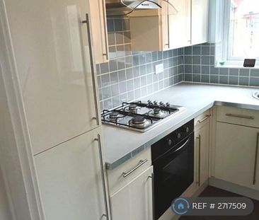 2 bedroom semi-detached house to rent - Photo 4