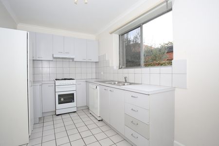 11/211-213 Hotham Street, Elsternwick VIC 3185 - Photo 4