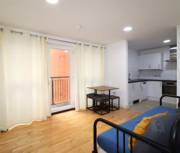2 bedroom flat to rent - Photo 3