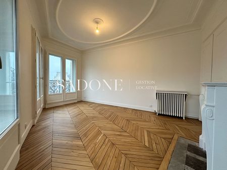 Location Appartement 5 pièces 141,47 m² à Paris 08 - Photo 2