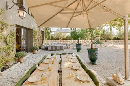 Bastide du XIXe siècle rénovée, à louer au nord à 10 min d'Aix-en-Provence (COUTERON) - Photo 4