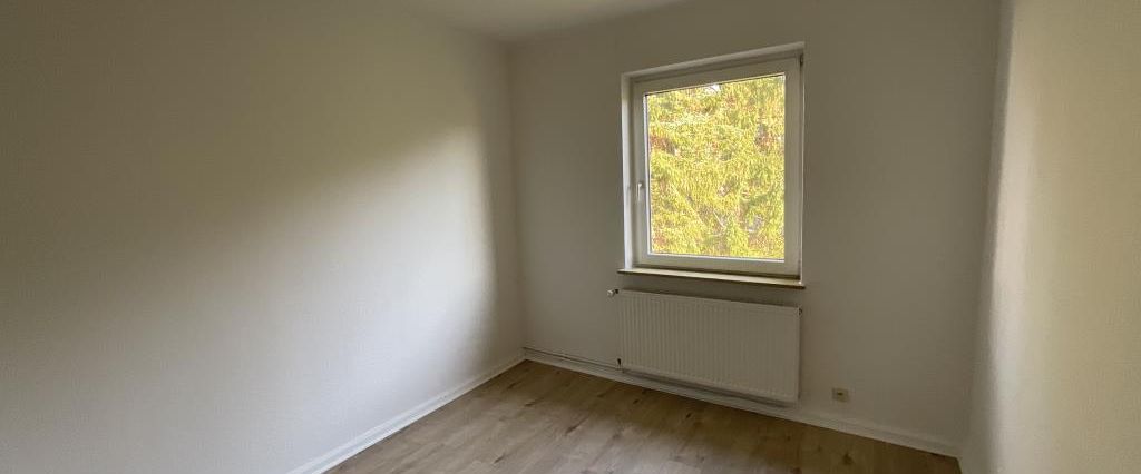 2-Zimmer-Wohnung im 1. Obergeschoss mit Badewanne - Wilhelmshaven - Nähe City !!! - Photo 1